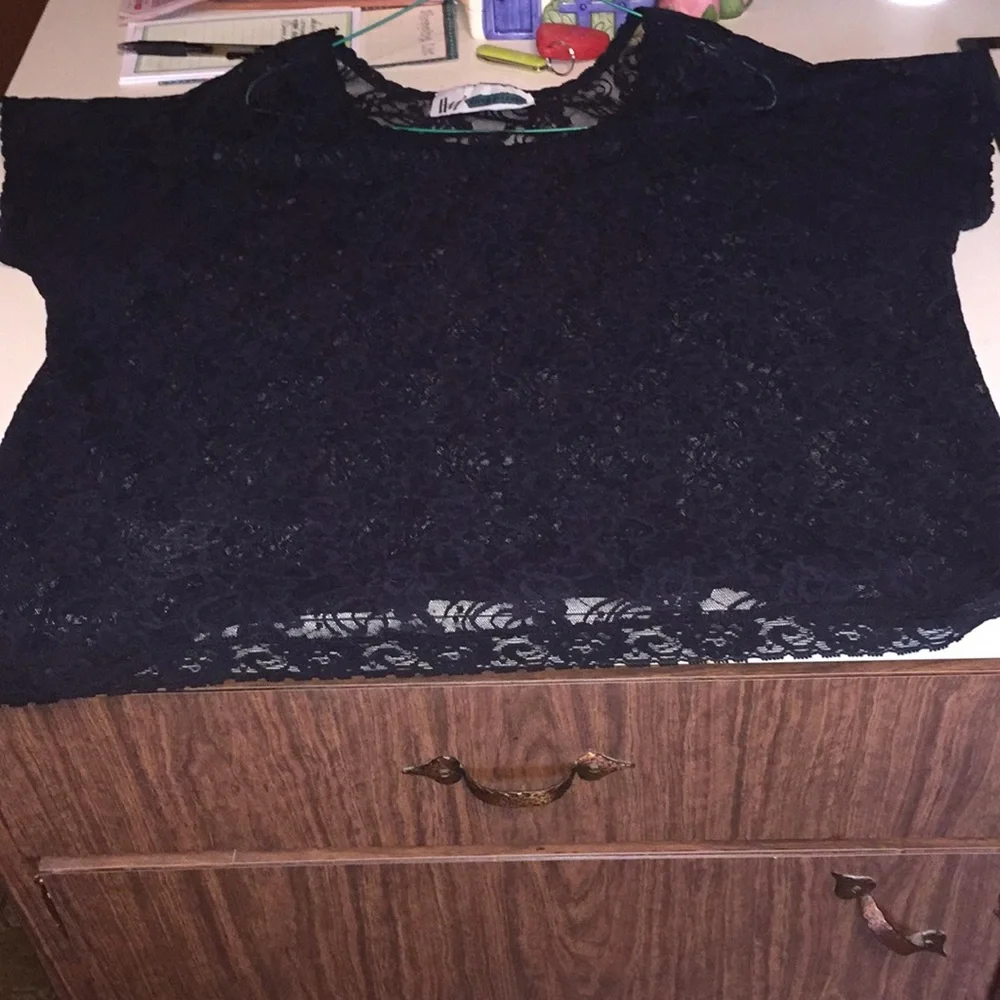 Lace shell - Picture 2 of 4